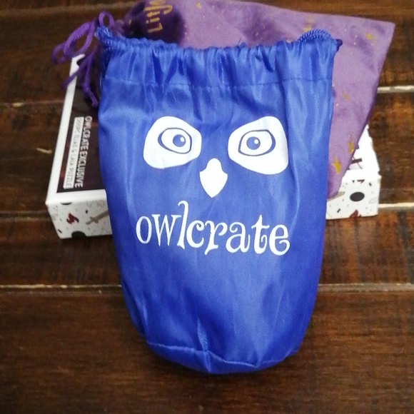 3x Owlcrate Puzzles 300 pieces each - Picture 9 of 10